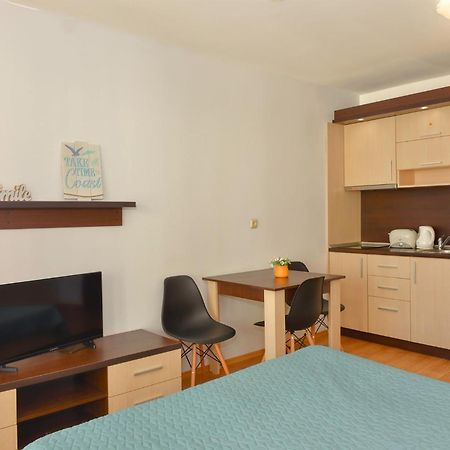 Chateau Del Mar Holiday Apartments Slântsjev Brjag Eksteriør bilde