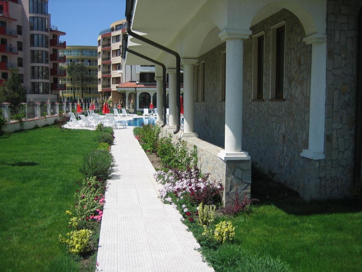 Chateau Del Mar Holiday Apartments Slântsjev Brjag Eksteriør bilde