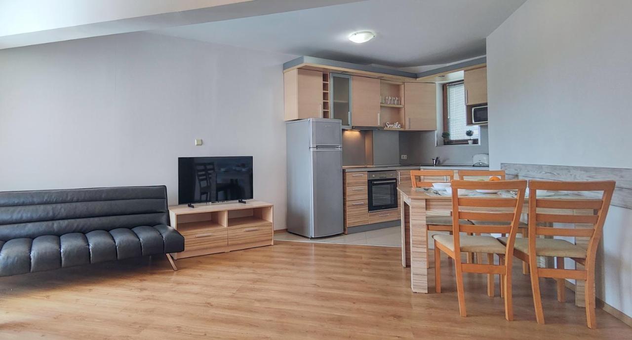 Chateau Del Mar Holiday Apartments Slântsjev Brjag Eksteriør bilde