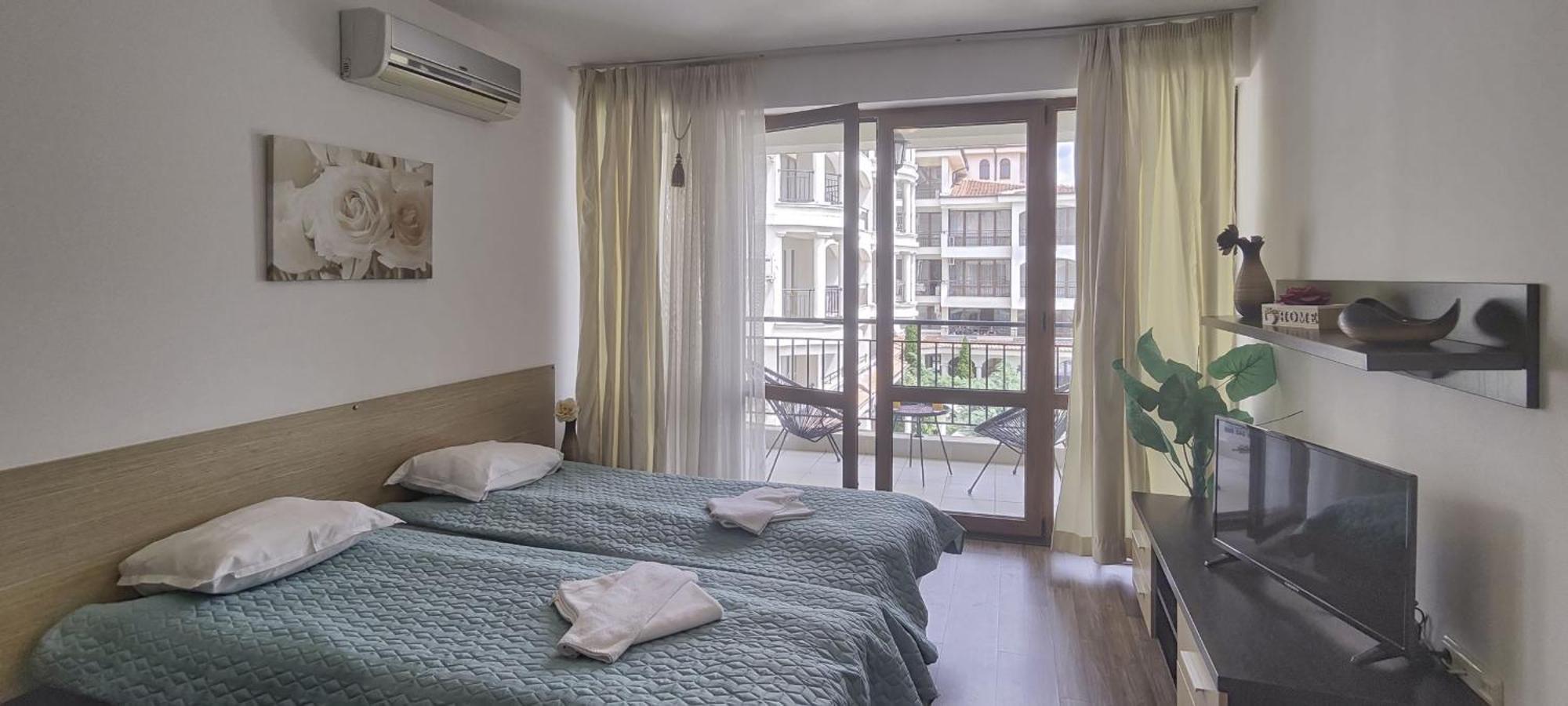 Chateau Del Mar Holiday Apartments Slântsjev Brjag Eksteriør bilde