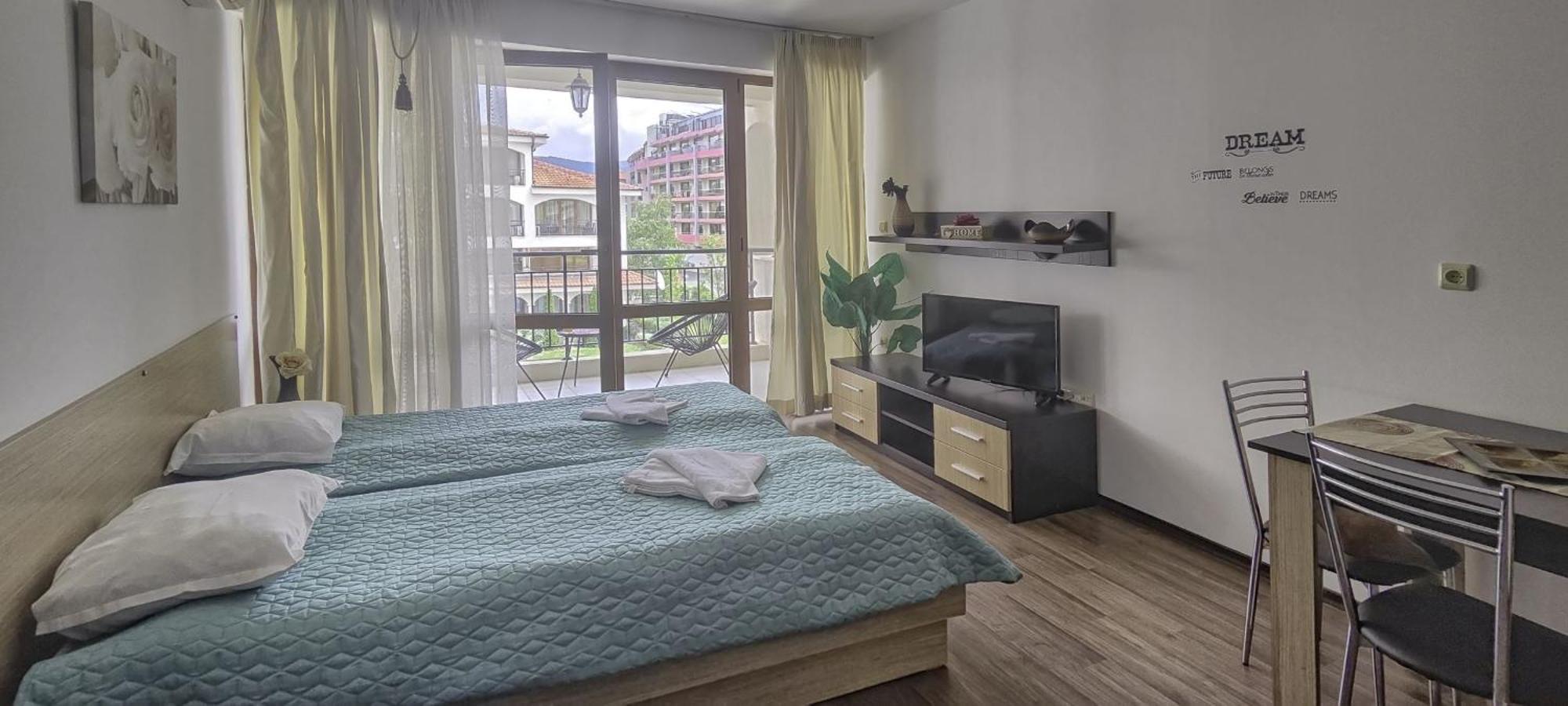 Chateau Del Mar Holiday Apartments Slântsjev Brjag Eksteriør bilde