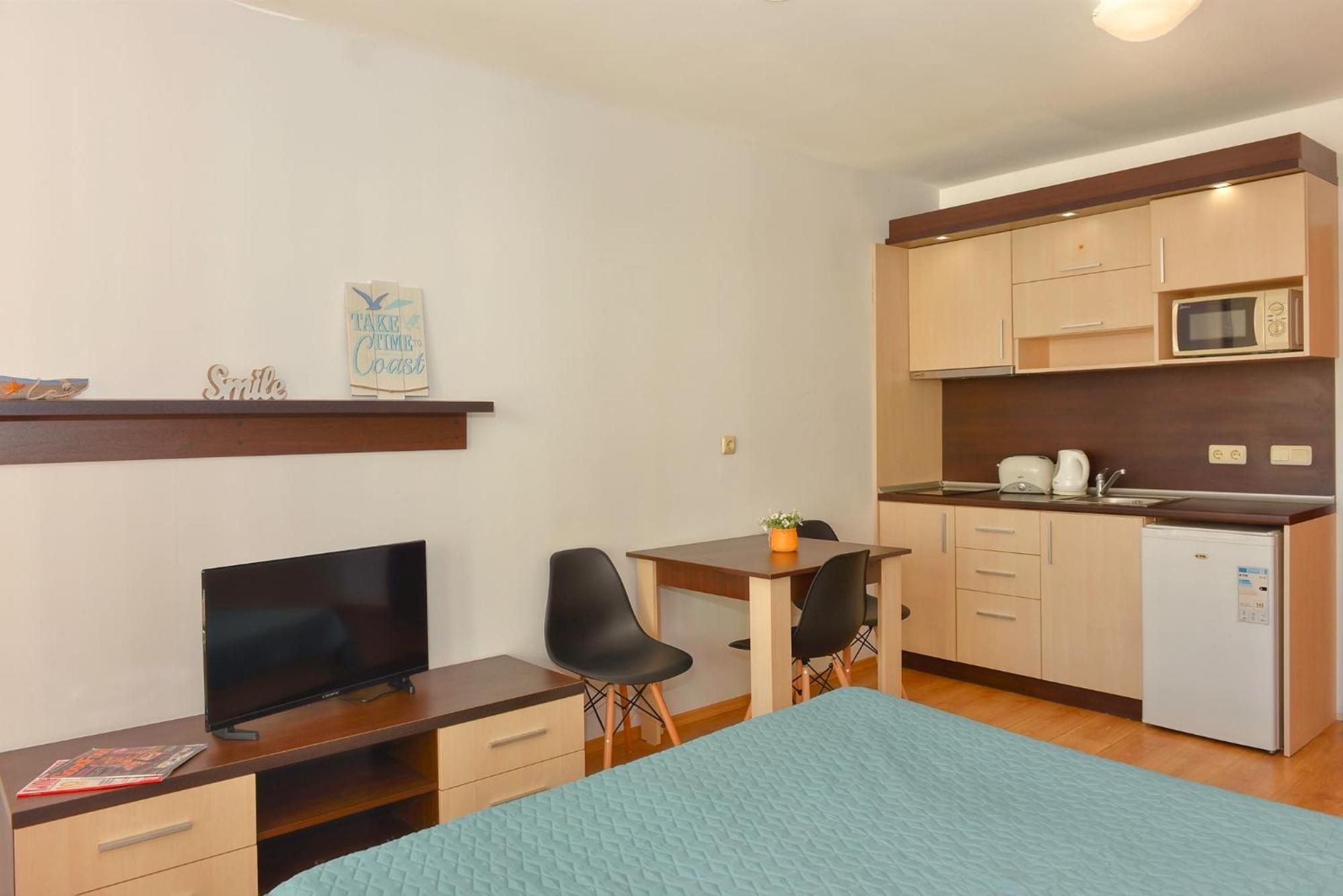 Chateau Del Mar Holiday Apartments Slântsjev Brjag Eksteriør bilde